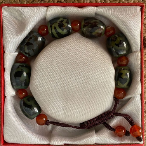 Tibetan Agate Prayer Bead Bracelet new, brown and red