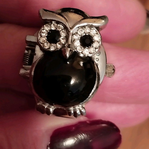 Owl watch ring adjustable used, black and silver