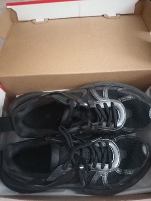 Nike V2K Run shoes, black, size 39