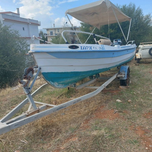 Βάρκα μεταχειρισμένη με τρέιλερ