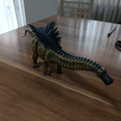 Agustina dinosaur figure large 35cm like new