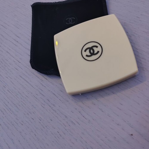 Chanel double mirror yellow new with tags