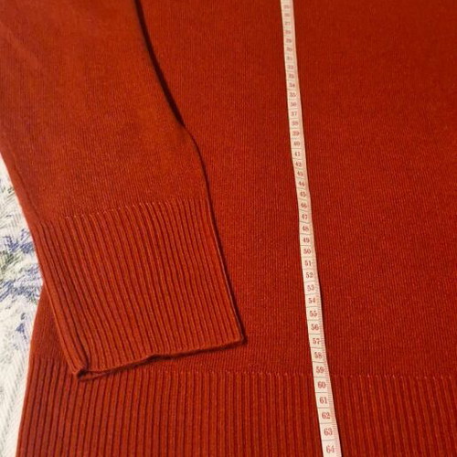 Red sweater XL like new, unworn