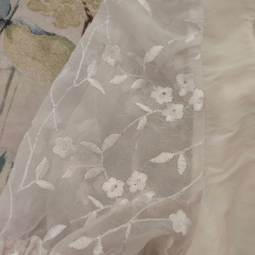 Landhaus white embroidered crop top