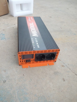 Inverter 7000W από 12V σε 220V με δύο πρίζες
