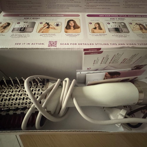 Shark SmoothStyle Heated Brush & Smoothing Comb new in box