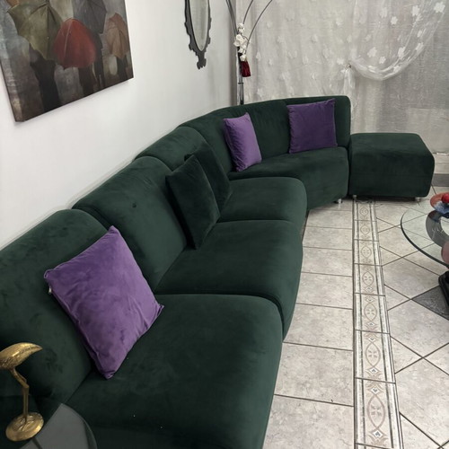 Corner sofa like new with new fabric