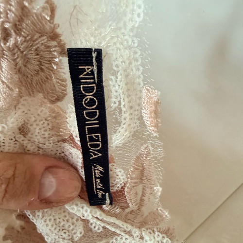 Nidodileda blouse like new, white and beige