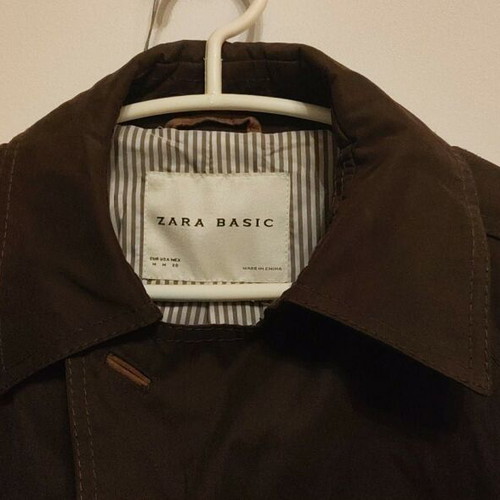 Trench Coat Brown Zara Basic like new, size Medium