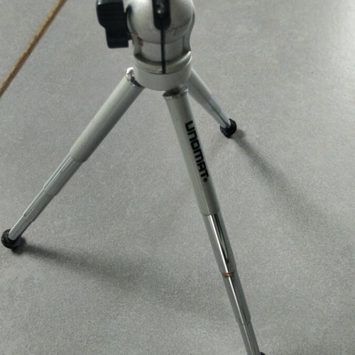 Foldable Camera Tripod like new