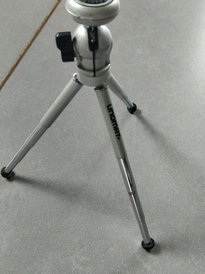 Foldable Camera Tripod like new