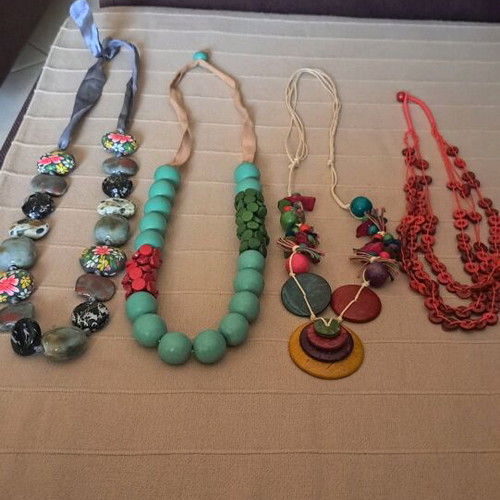 Long necklaces with stones and wood, set of 4, like new
