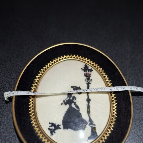Oval embroidered wall frame Rococo silhouette, used
