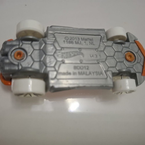 Hot Wheels toy car set of 5 with 1 orange bonus
