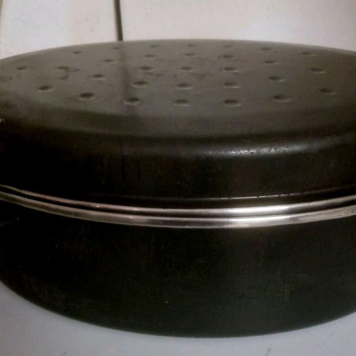 Roasting pan slightly used