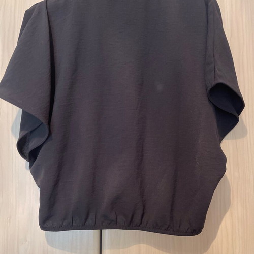 Zara top S black like new, cropped with V neck