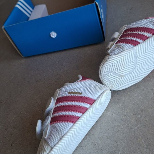 Adidas baby shoes pink white new in box size 18