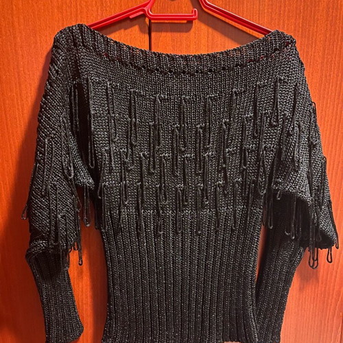 Shirt with sleeves and fringes like new, black