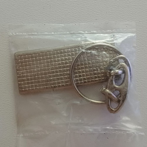 Vintage metal keychain TAP Air Portugal (Retro 70s/80s, sealed)