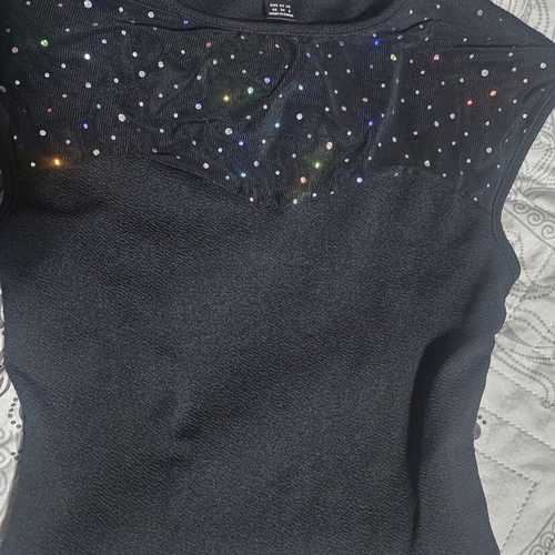 Shein women's set used, black t-shirt with shiny effect and olive green jeans