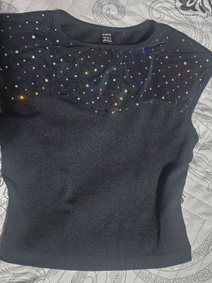 Shein women's set used, black t-shirt with shiny effect and olive green jeans