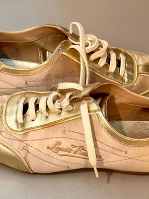 Louis Vuitton Sneakers Gold used, size EU 38.5