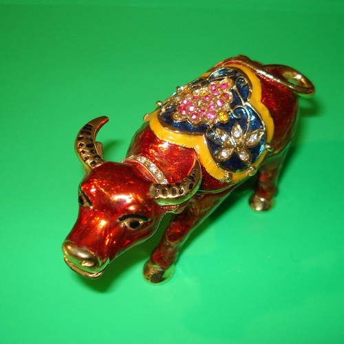 Decorative jewelry box Taurus like new