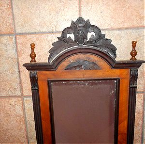 Ξύλινος Παλιός Καθρέφτης Τοίχου με Ξυλόγλυπτα Διακοσμητικά, (απο παλιό σπίτι στην Μεσαιωνική Πόλη της Ρόδου), Διαστάσεις 0,56 Χ 0,90 εκατοστά.