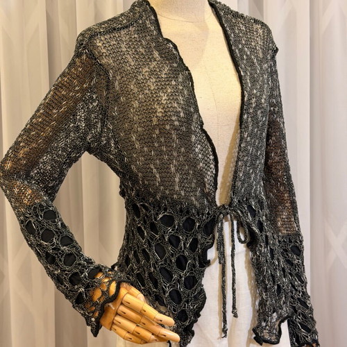 Siste's knitted cardigan like new, black with unique knit design