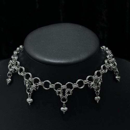 Chainmail necklace with hearts new, silver stainless steel