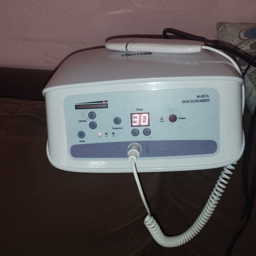 Professional facial cleansing machine like new