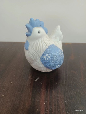 Ceramic decorative figurine like new, height 9 cm