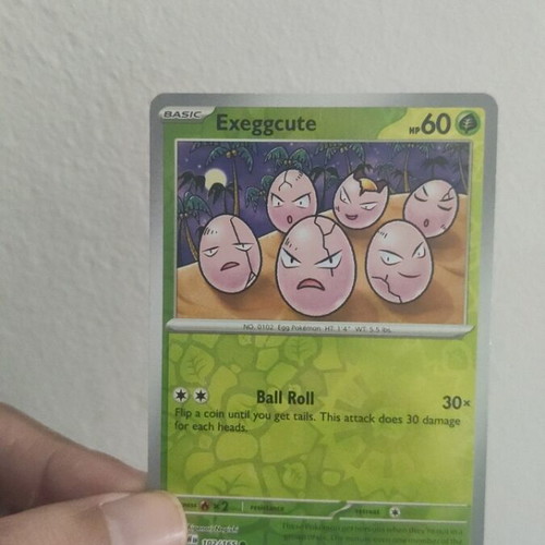 Pokémon card Exeggcute holo good condition