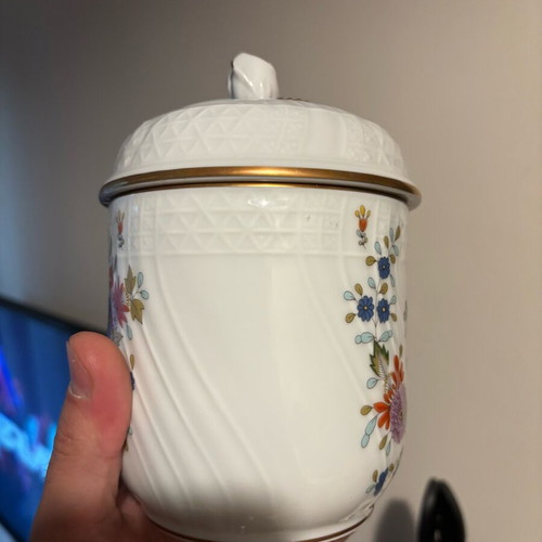 Hutschenreuther porcelain set like new