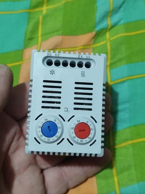 Double adjustable thermostat 0-60°, 10A, 230VAC, heater or fan control