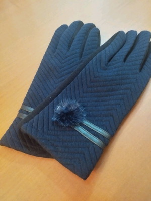 Women’s gloves Navy Blue with embossed knit and pom-pom like new