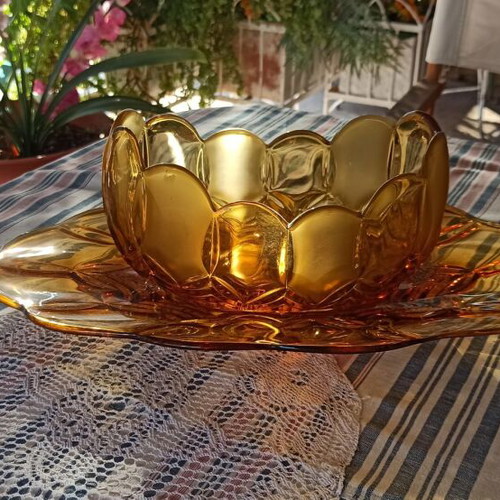 Vintage amber glass set like new, mid-century style