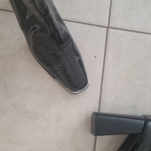 Patent leather boots size 41, like new, black