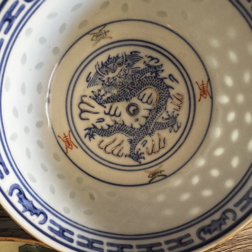 Chinese bowls set of 3 like new