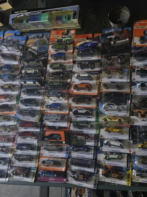 Hotwheels toy cars new, assorted models set