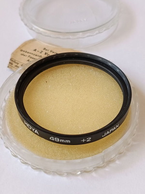 Hoya +2 Lens Filter 49mm like new