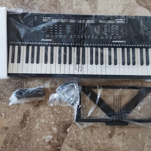 Harmony 54 Alesis keyboard new