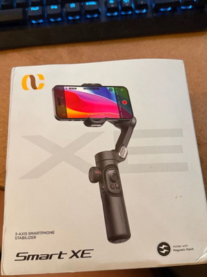 AOCHUAN Smart XE 3-Axis Gimbal Stabilizer for Smartphone like new