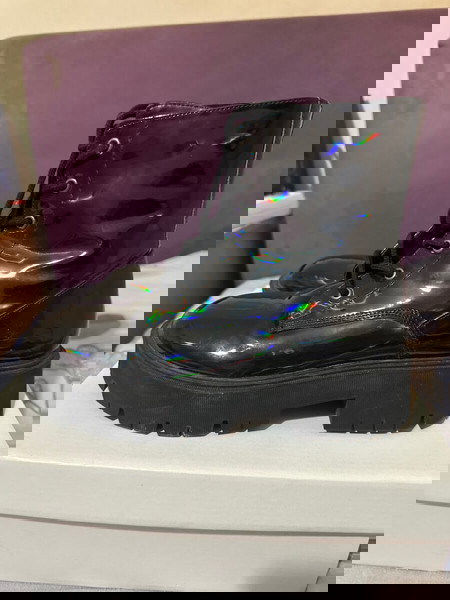 Μπότες Bershka