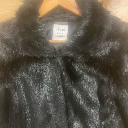 Short black fur coat Toi Moi like new