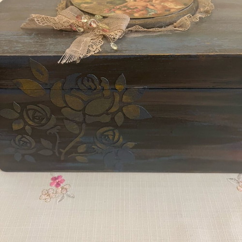 Handmade wooden storage box like new, vintage shabby chic