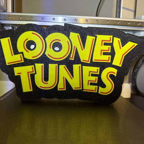 Looney Tunes lamp like new, USB powered with switch