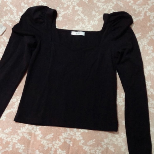 Only black cotton long-sleeve top like new with stylish neckline