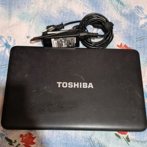 Toshiba Satellite C850D like new with AMD E1-1200, 4GB RAM, 500GB HDD, 15.6 screen