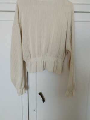 Zara beige blouse used, with elastic waist and cuffs